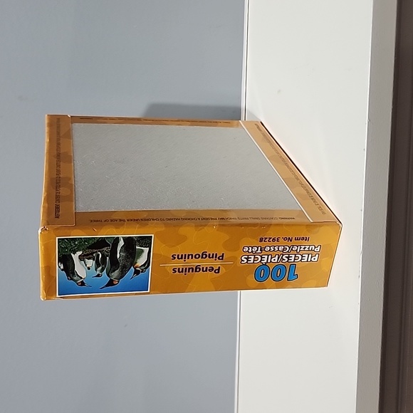 BNIB penguin puzzle - Picture 2 of 2